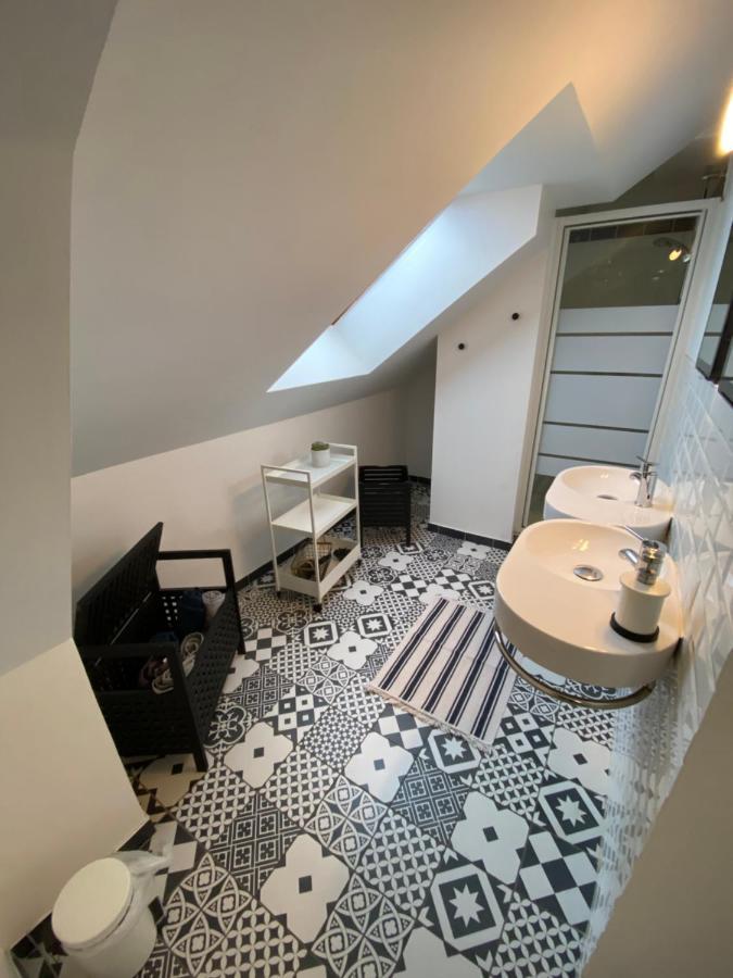 Appartement Hyper Centre Cathedrale Avec Parking Gratuit Amiens Exterior foto